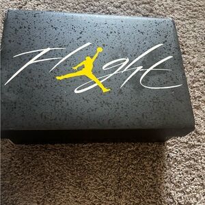 Selling these Jordan 4s their a little scuffed on the sides and back